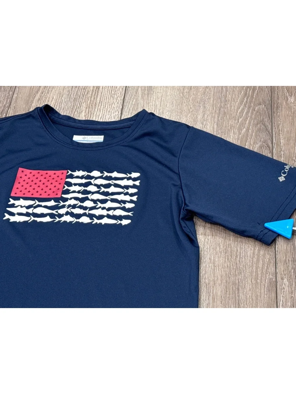 Columbia Navy Blue Short Sleeve Fish Flag Graphic T-Shirt Size Medium